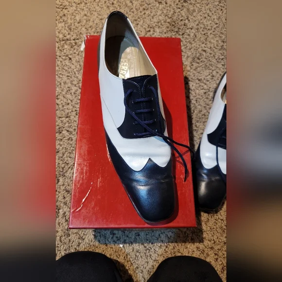 Vtg Salvatore Ferragamo Black and White Oxfords - Picture 2 of 9